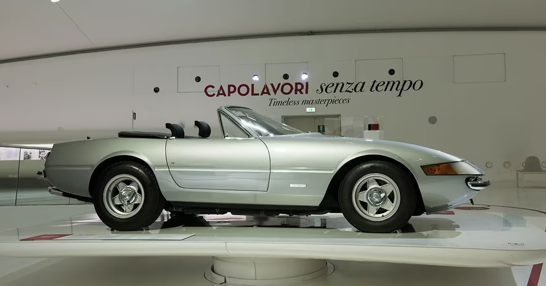 Ferrari 365 GTS4