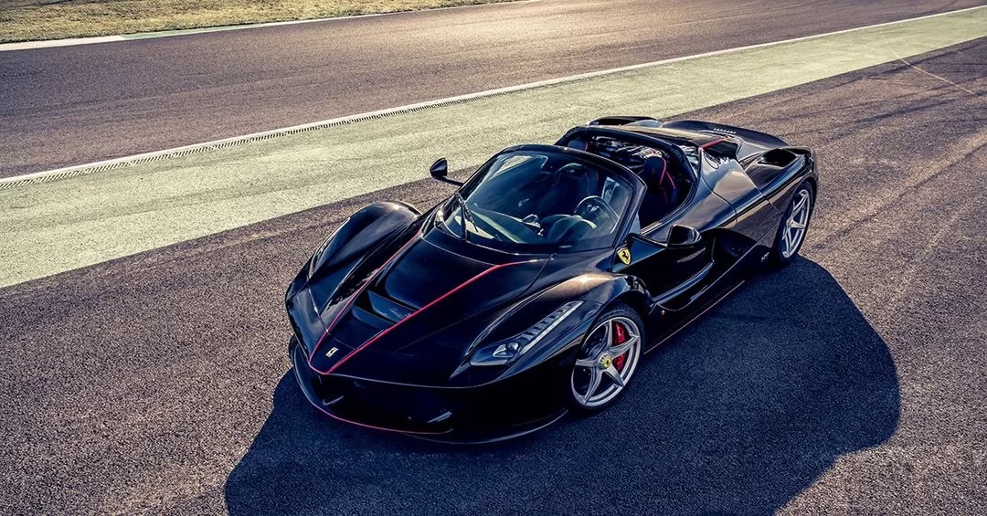Ferrari LaFerrari Aperta