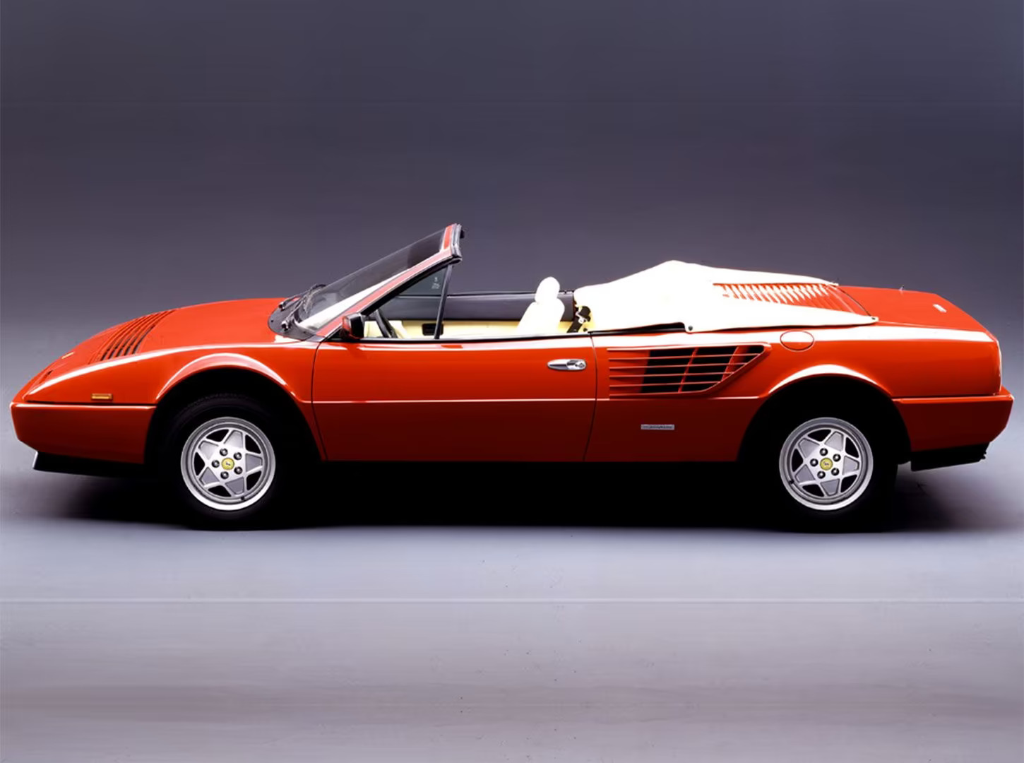 Ferrari Mondial Cabriolet